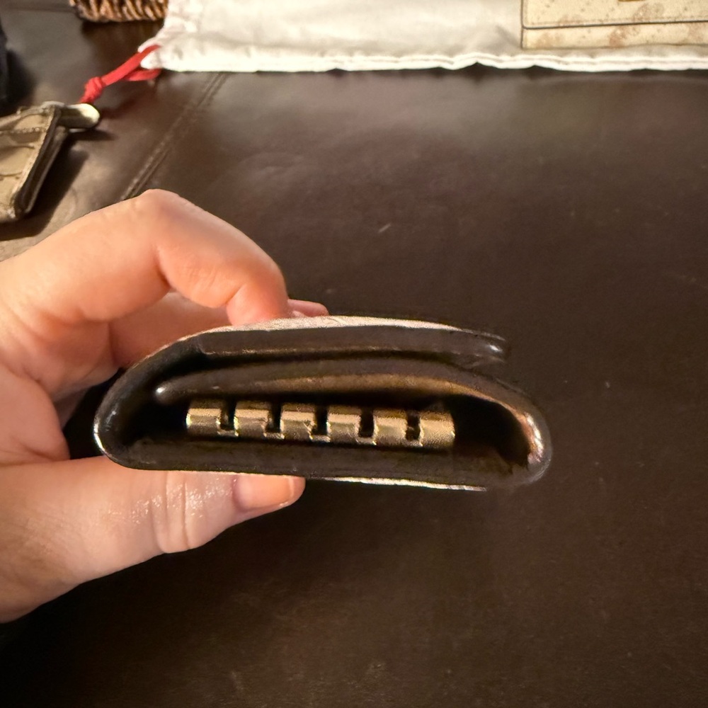 Coach4 pc SLG set Fair to VG condition - Picture 9 of 16